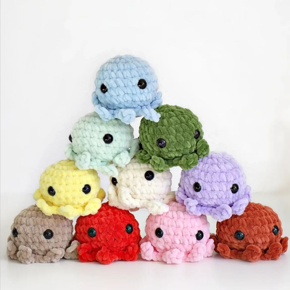 Beginner Mini Crochet Octopus Pattern — Step-by-Step Photos, Clear Instructions, Finish in 2 Hours